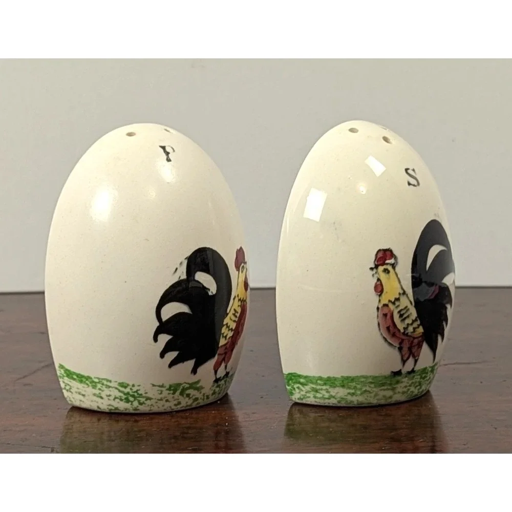Vintage Hand Painted Rooster Egg Ceramic Salt & Pepper Shakers Japan 4-SP0022